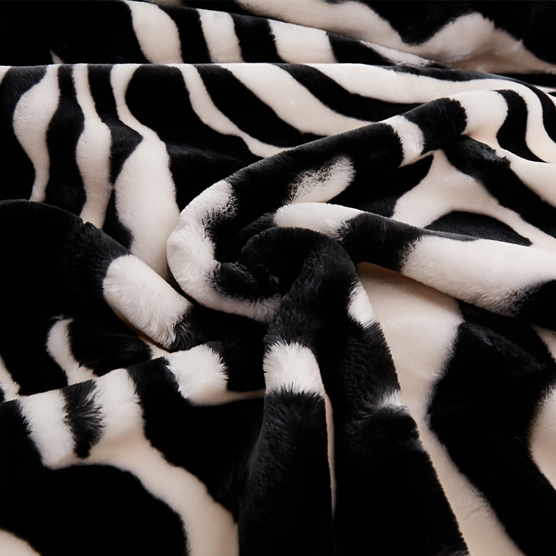 Plaid imprimé zèbre noir et blanc, texture peluche