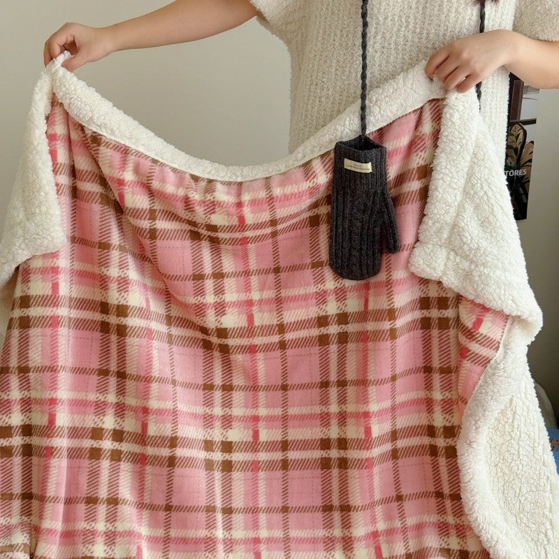 Plaid châle tartan rose réversible sherpa, détail du tissu